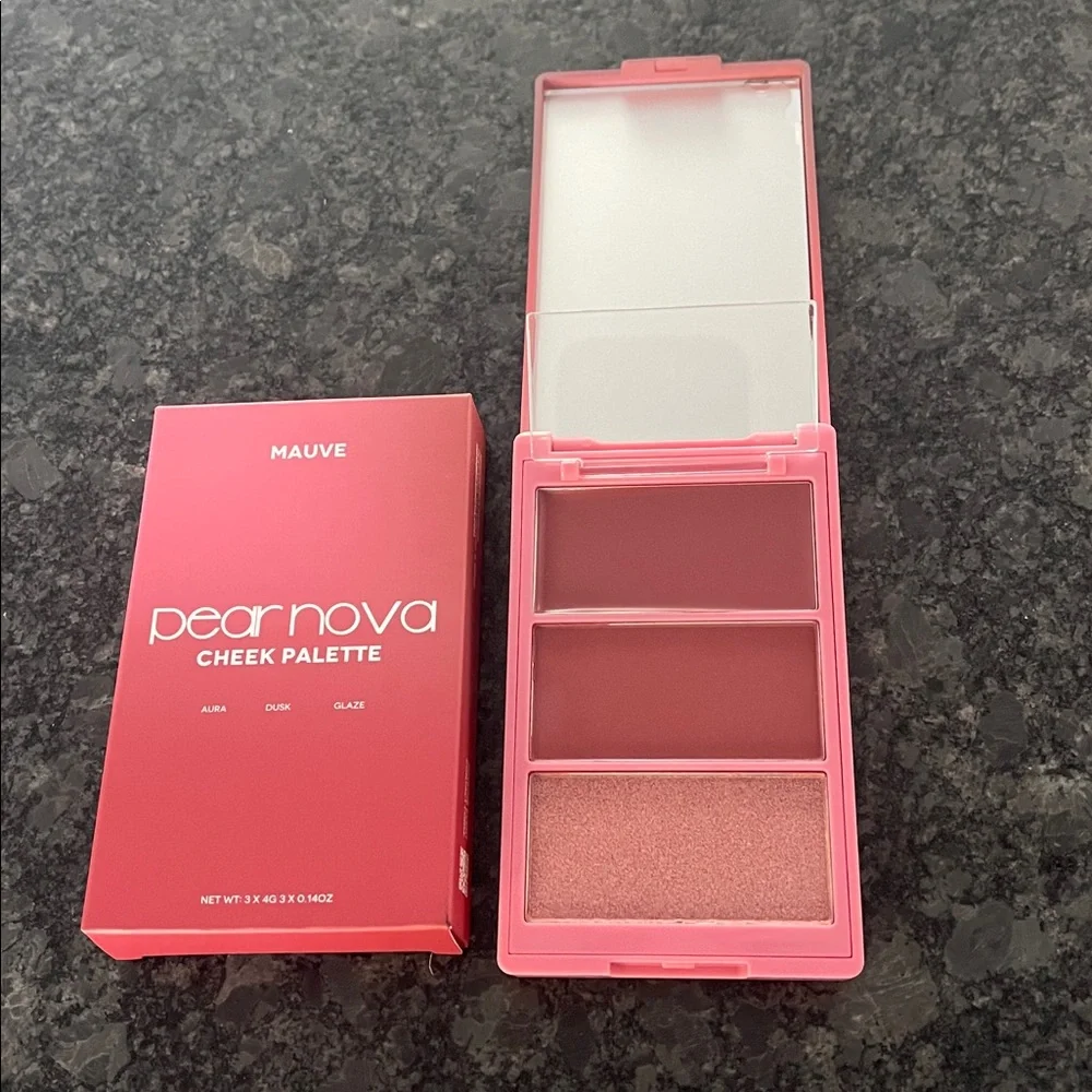Pear Nova Cheek Palette in Mauve in aura, dusk & glaze in cream, matte & pearl